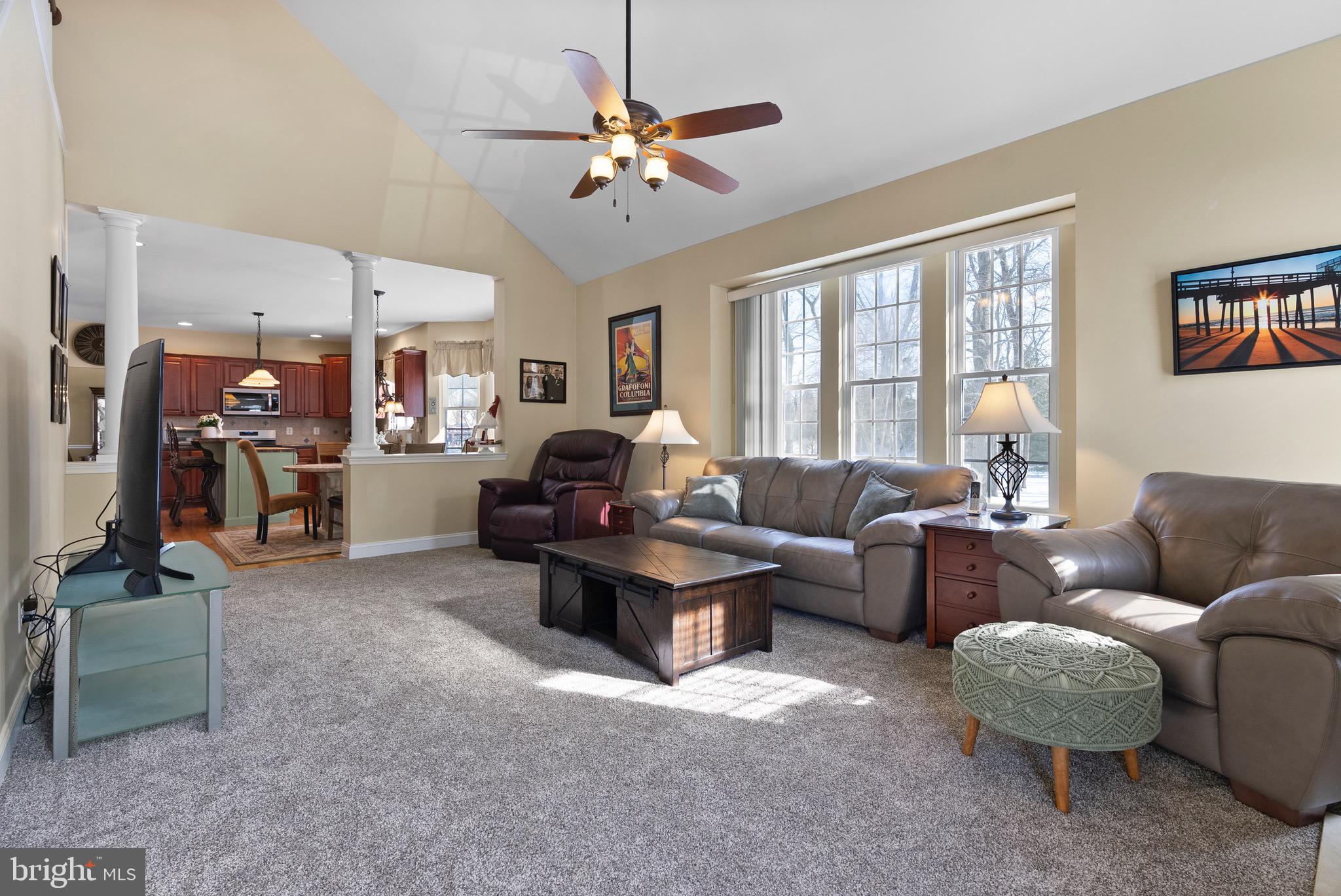 10 LAUREL WOOD COURT