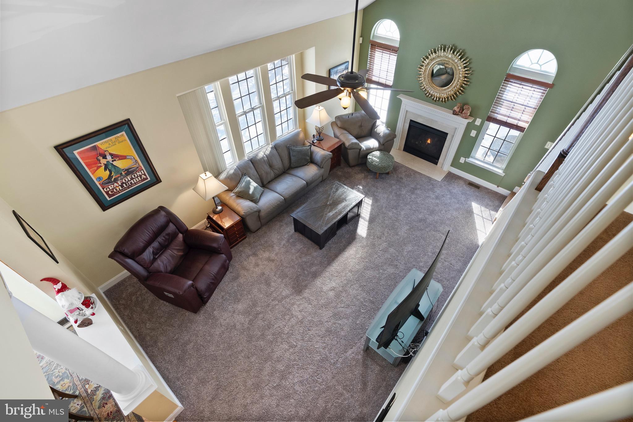 10 LAUREL WOOD COURT