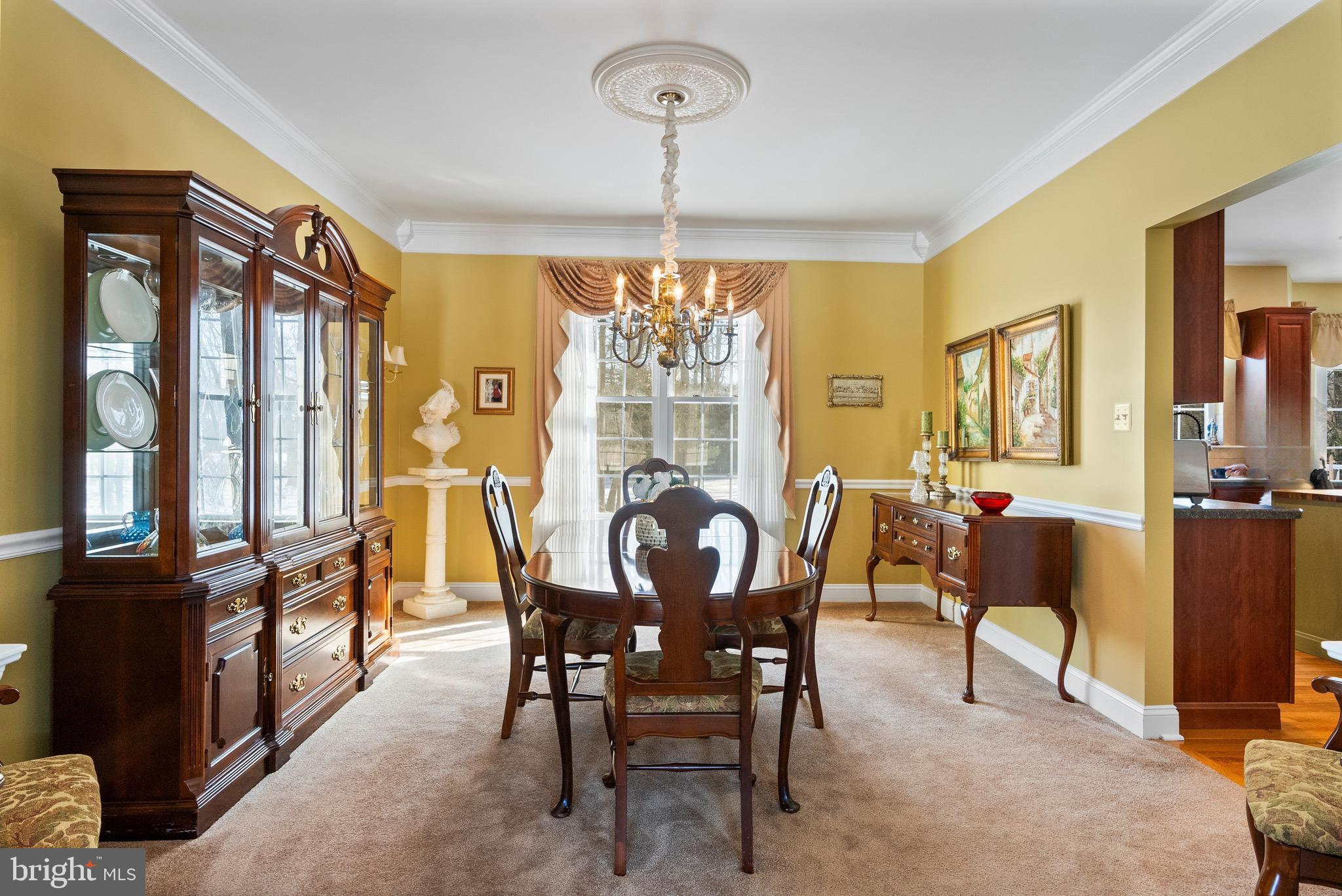 10 LAUREL WOOD COURT