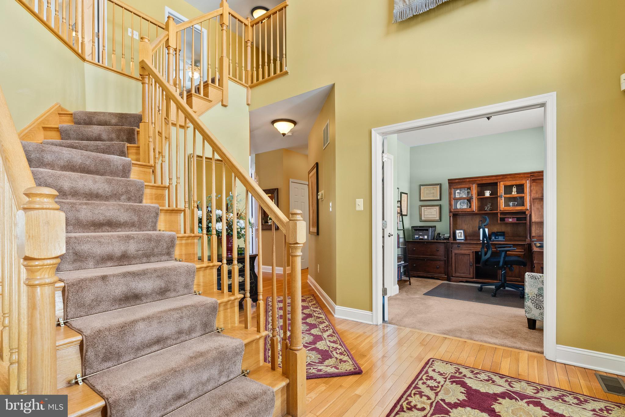 10 LAUREL WOOD COURT