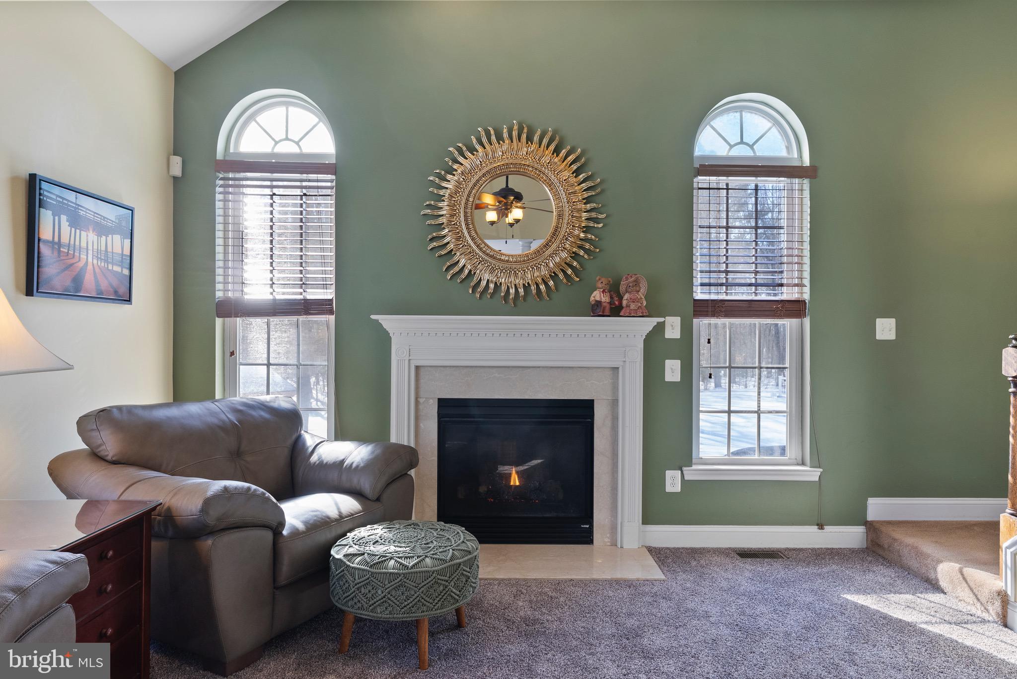 10 LAUREL WOOD COURT