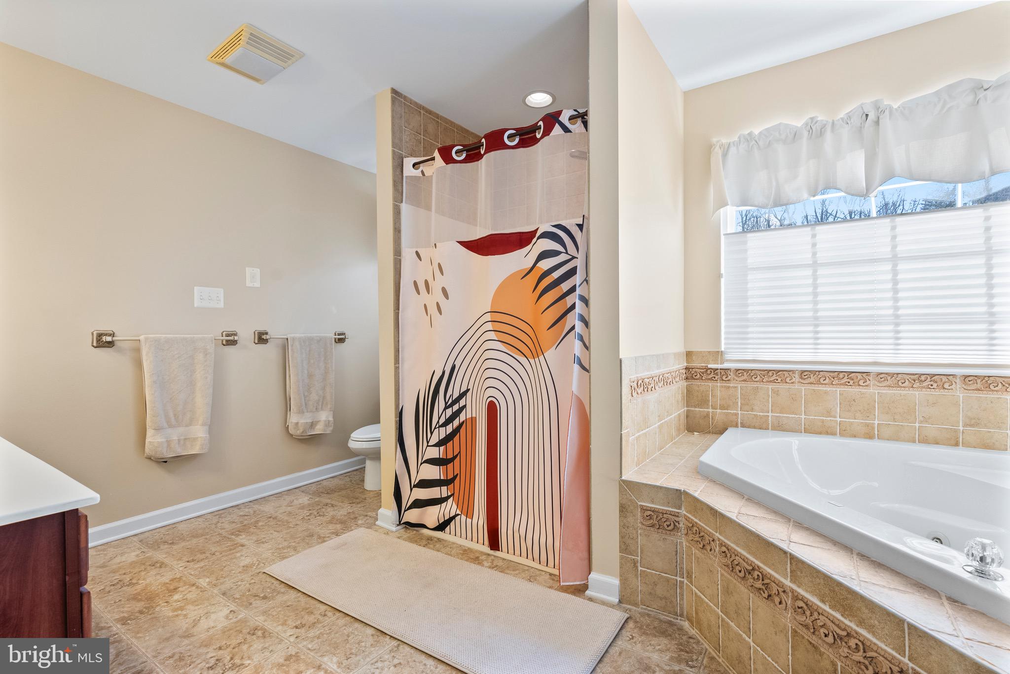 10 LAUREL WOOD COURT