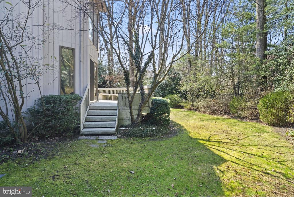 24 YORKSHIRE DRIVE