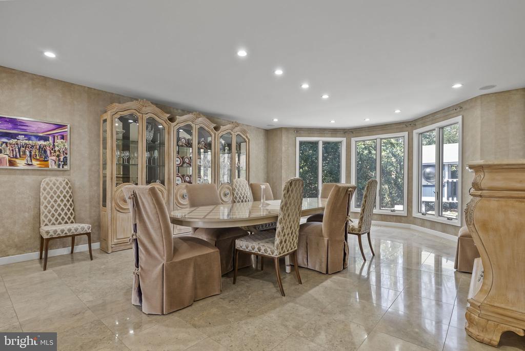 24 YORKSHIRE DRIVE