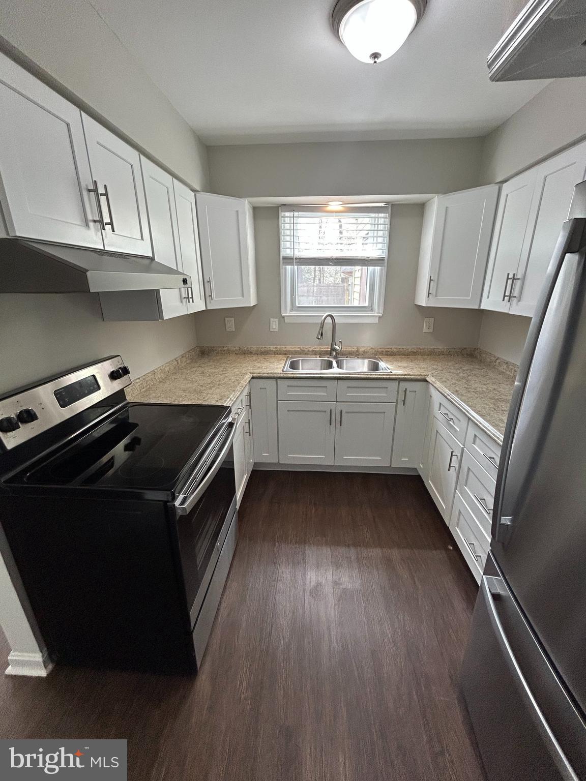 508 W LOCH LOMOND DRIVE