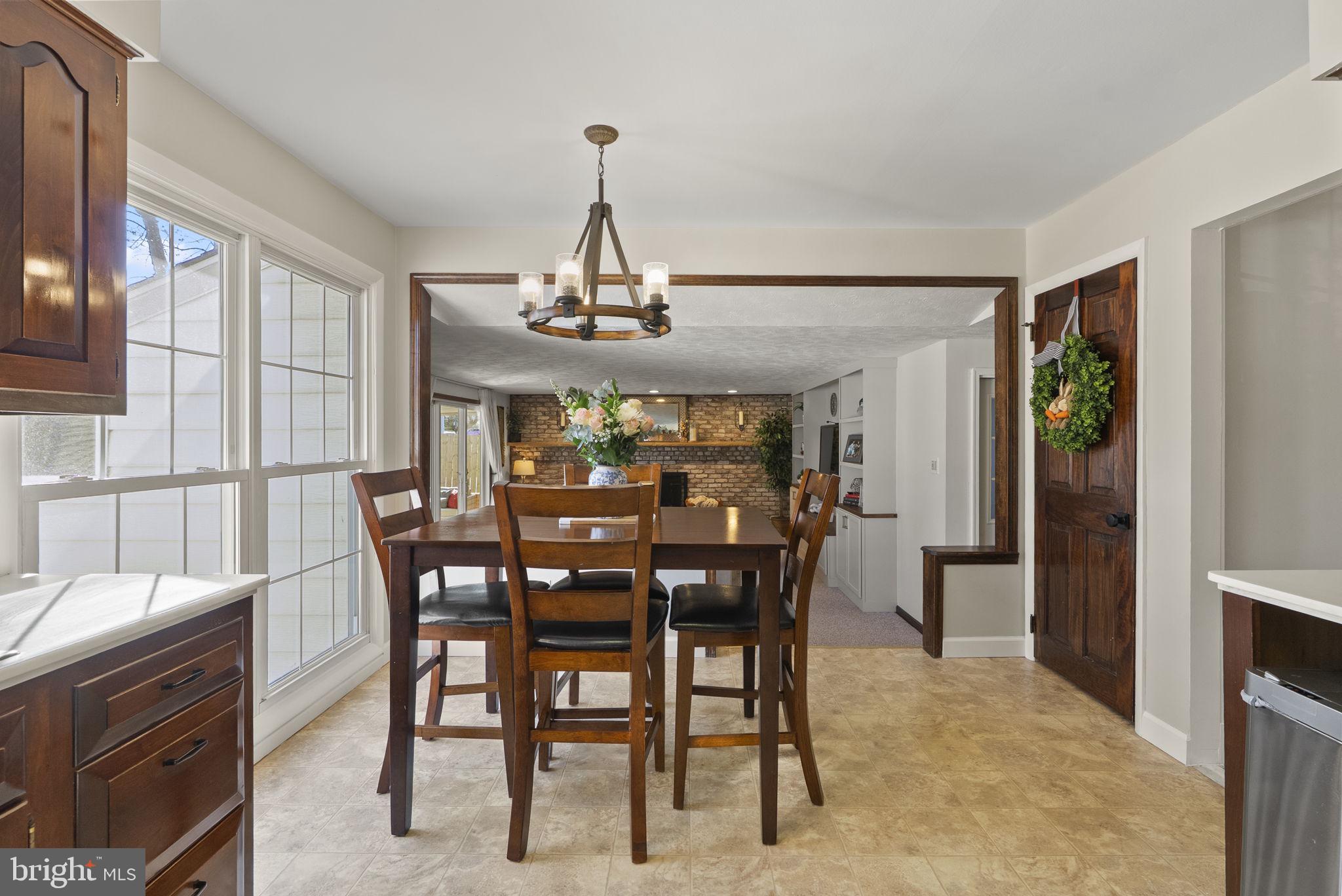 138 KNOLLWOOD DRIVE