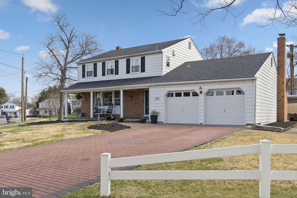 138 KNOLLWOOD DRIVE