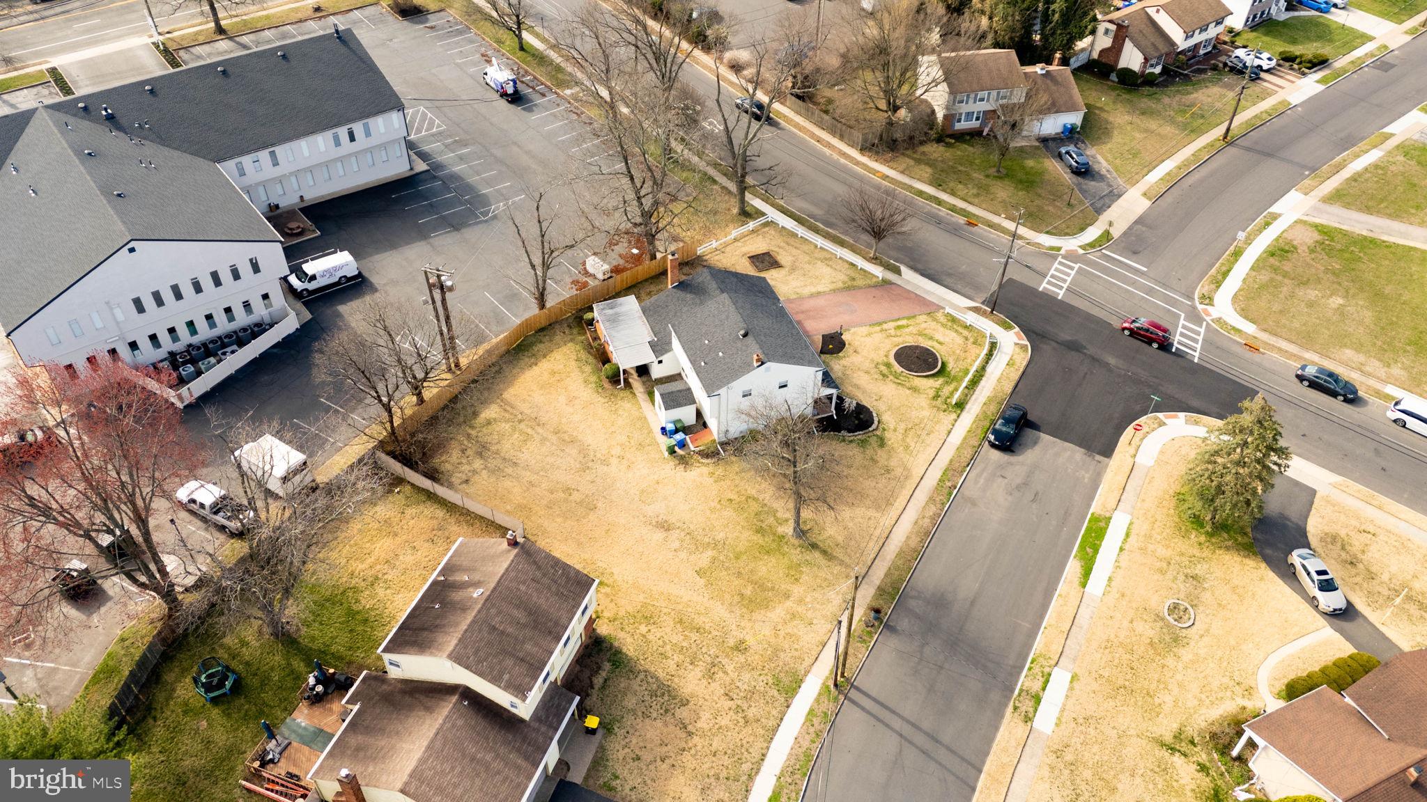 138 KNOLLWOOD DRIVE