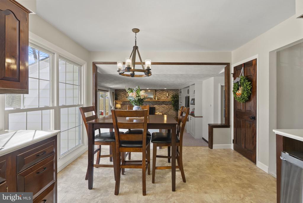 138 KNOLLWOOD DRIVE