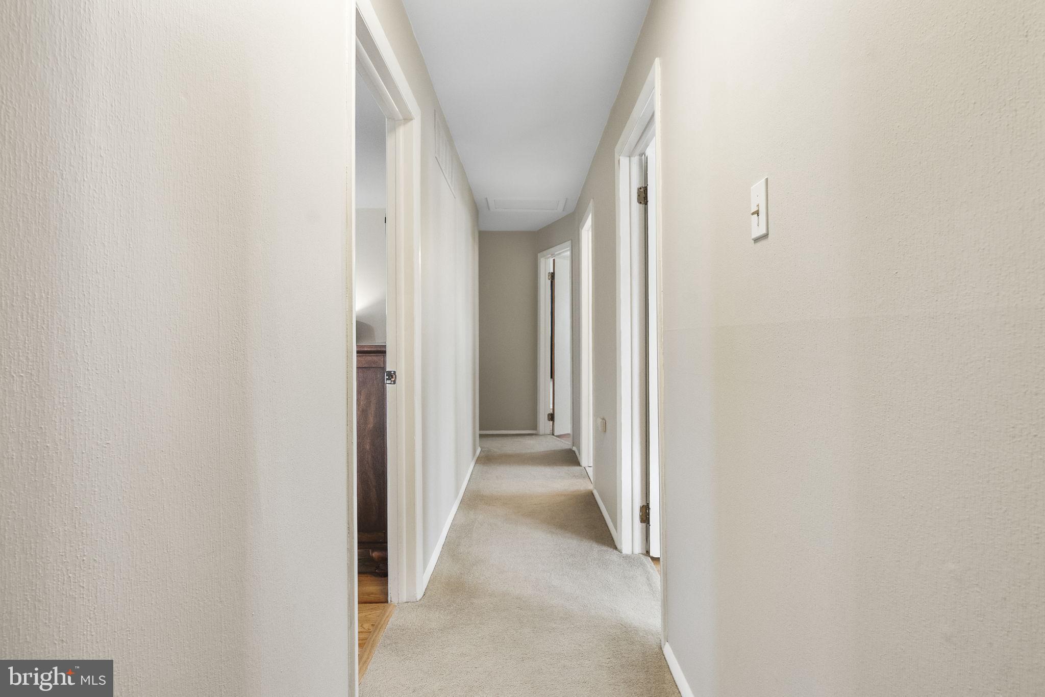 138 KNOLLWOOD DRIVE