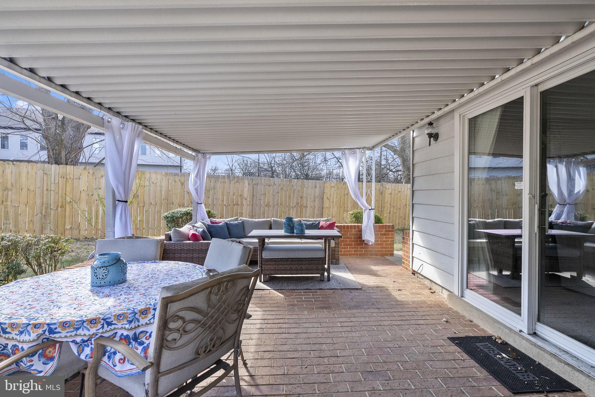 138 KNOLLWOOD DRIVE
