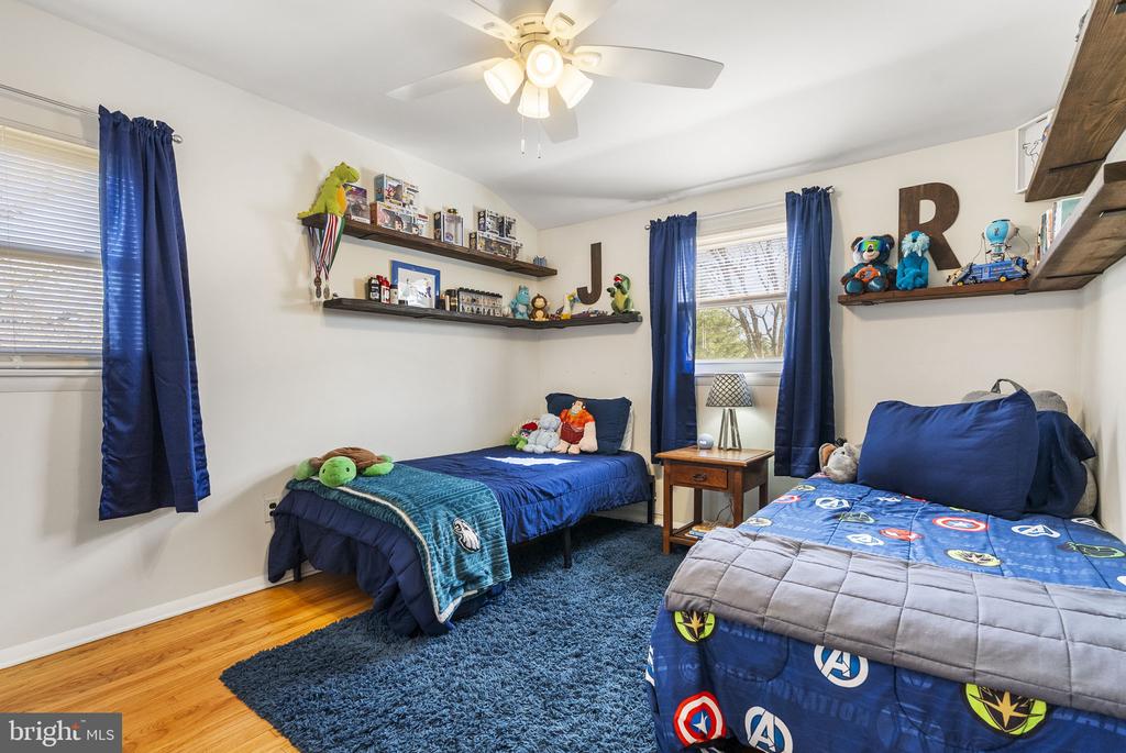 138 KNOLLWOOD DRIVE