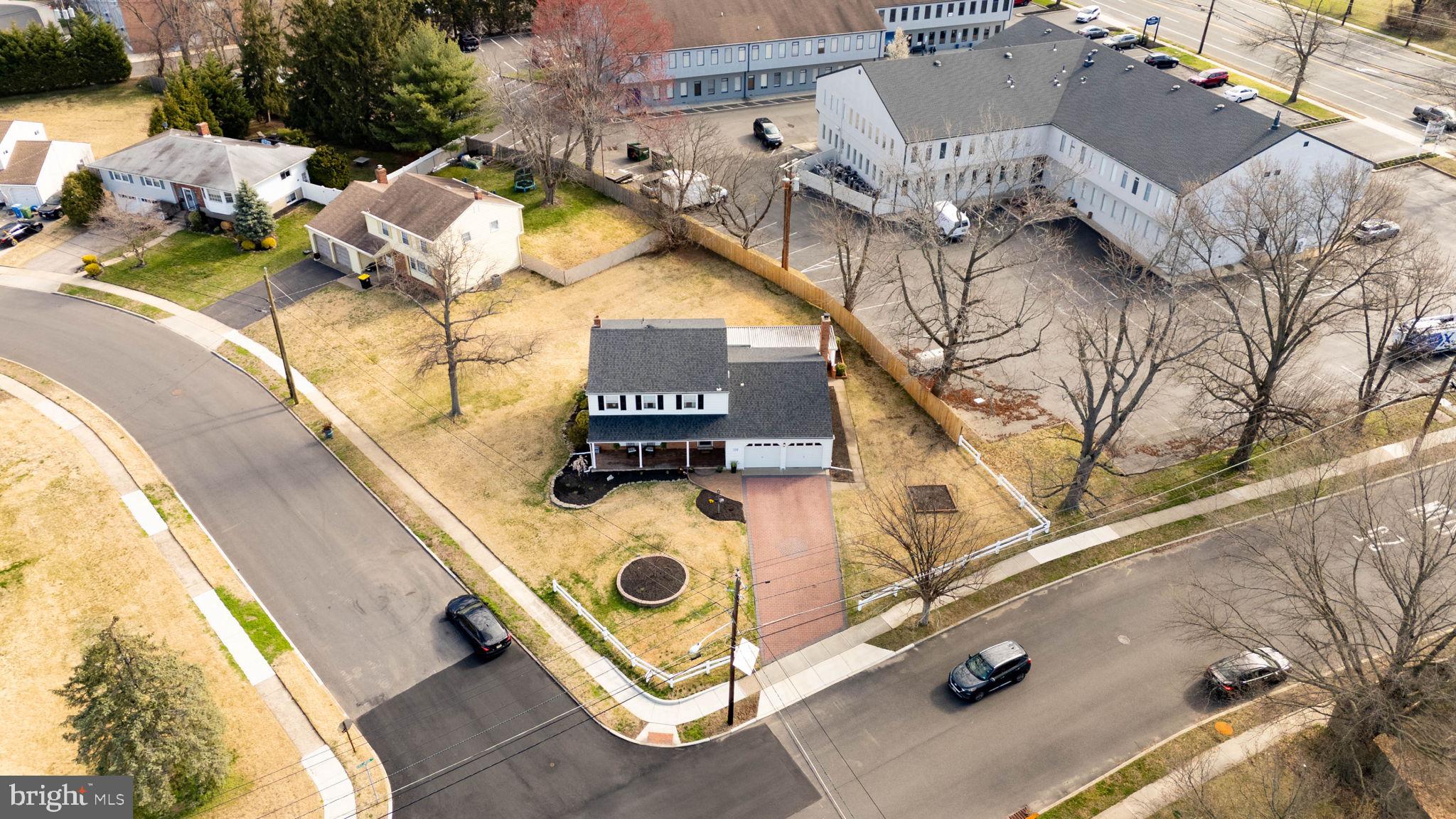 138 KNOLLWOOD DRIVE