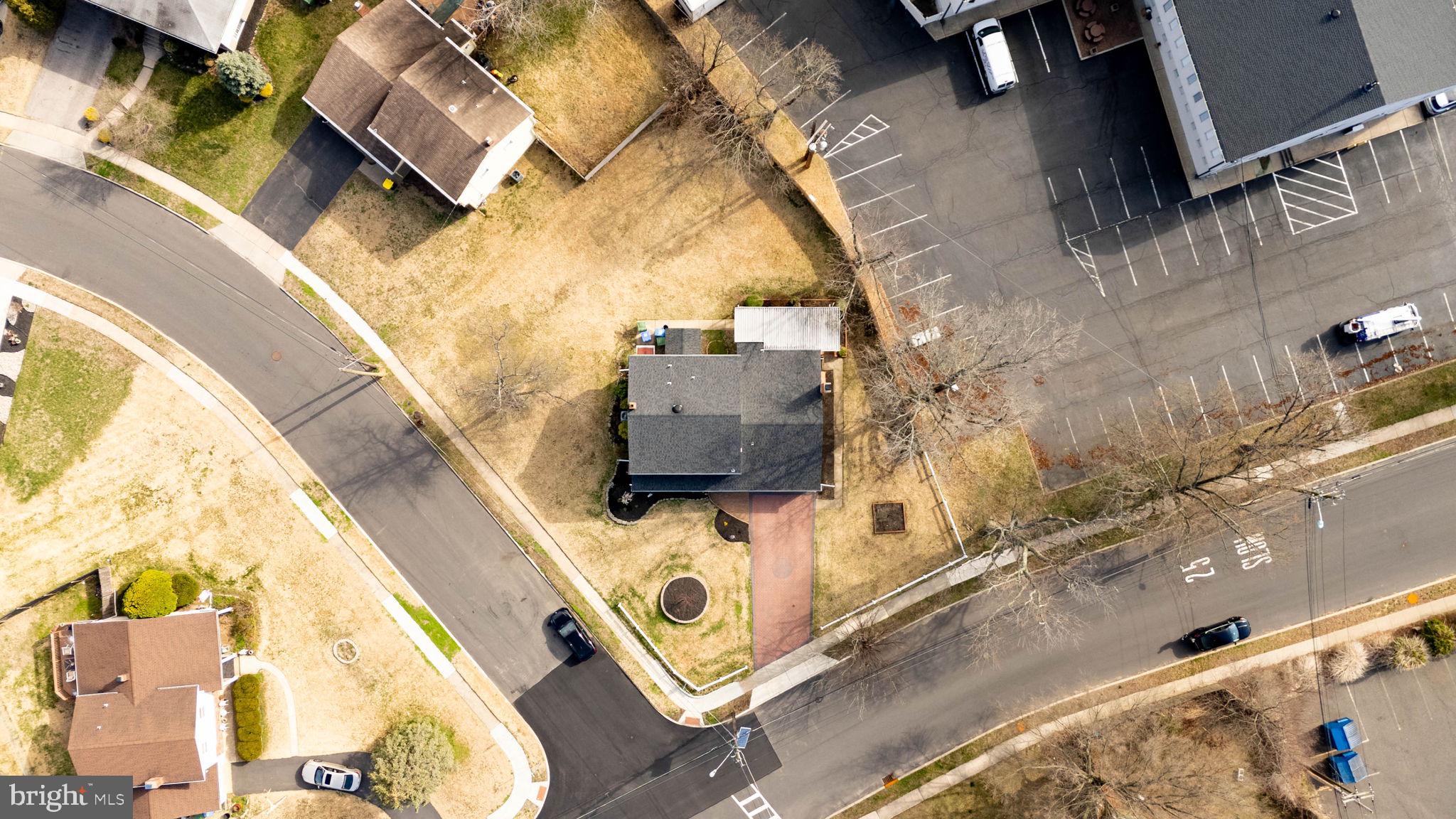 138 KNOLLWOOD DRIVE