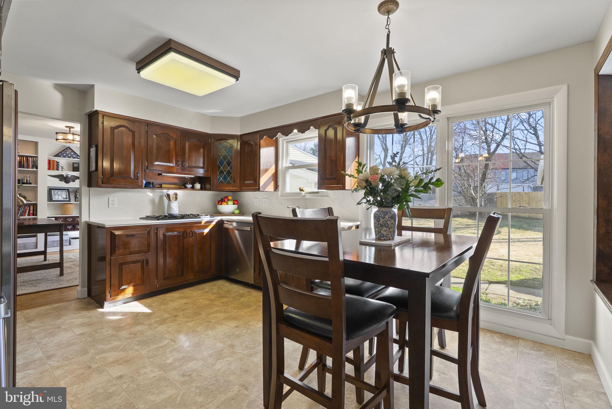 138 KNOLLWOOD DRIVE