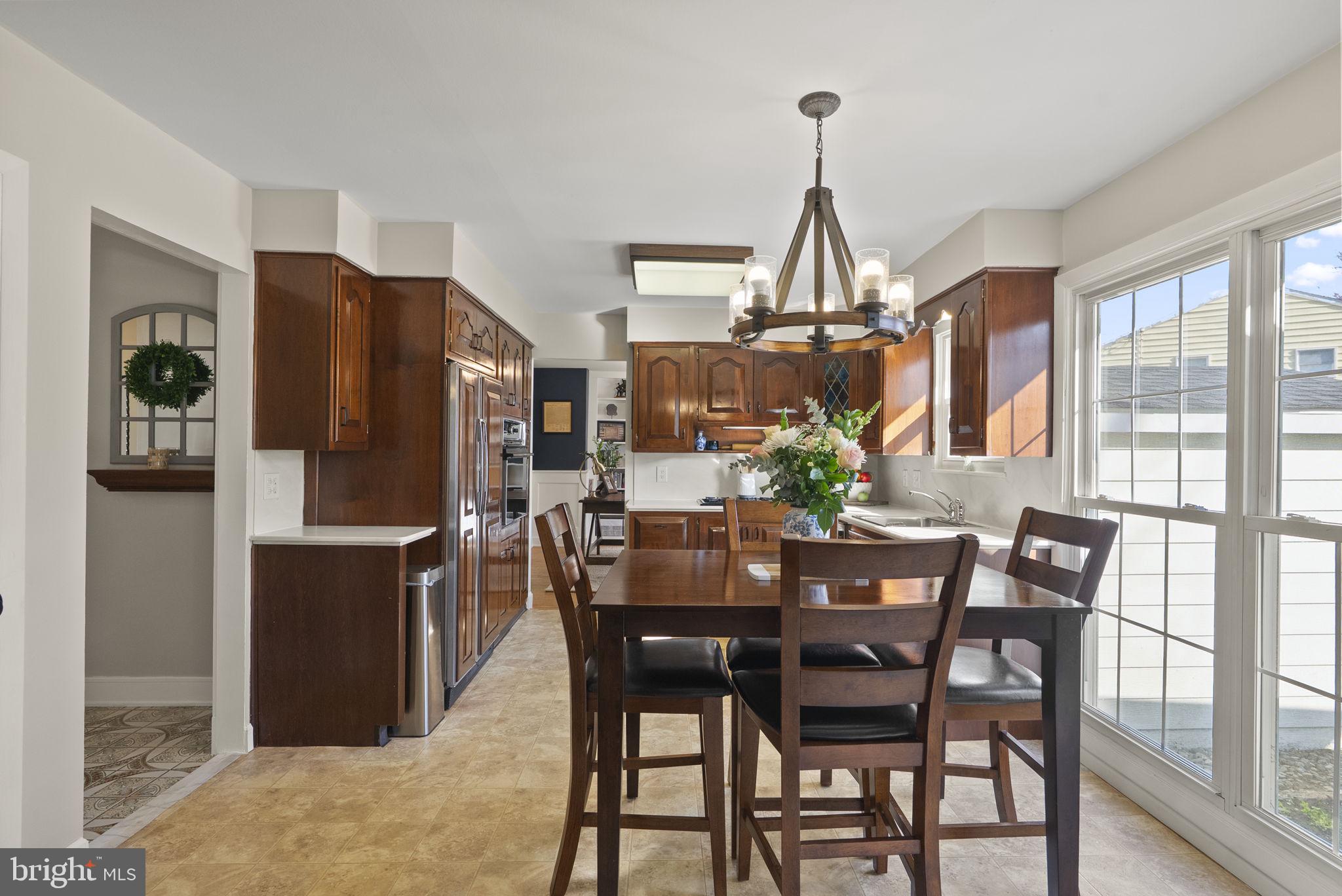 138 KNOLLWOOD DRIVE
