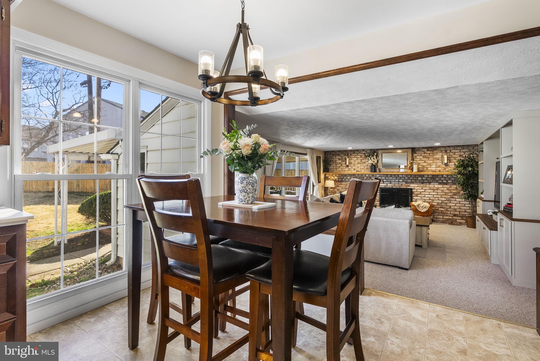138 KNOLLWOOD DRIVE