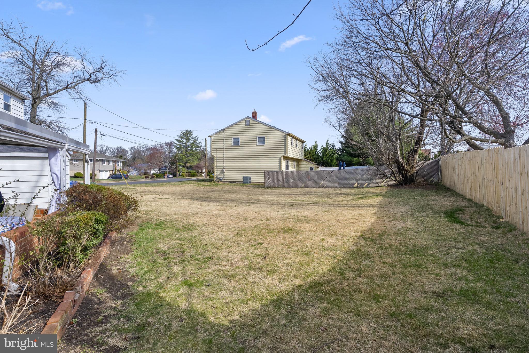 138 KNOLLWOOD DRIVE