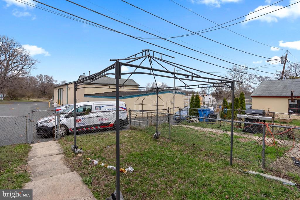 207 NEW JERSEY ROAD