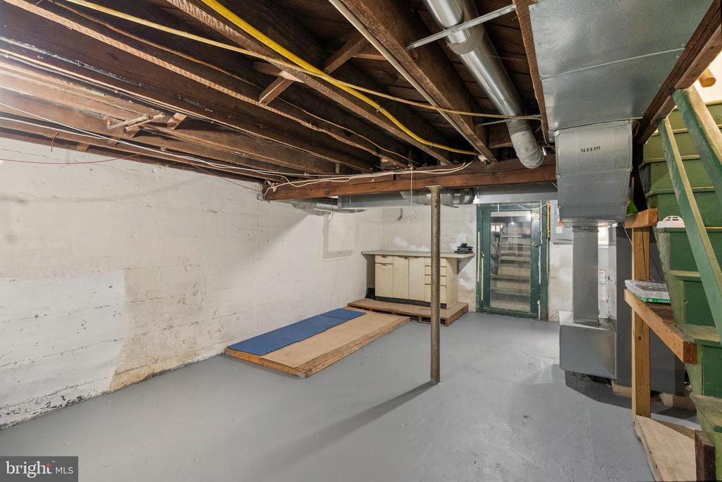 207 NEW JERSEY ROAD