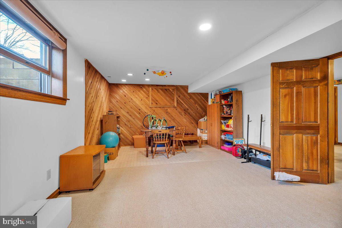 6 EDELWEISS LANE
