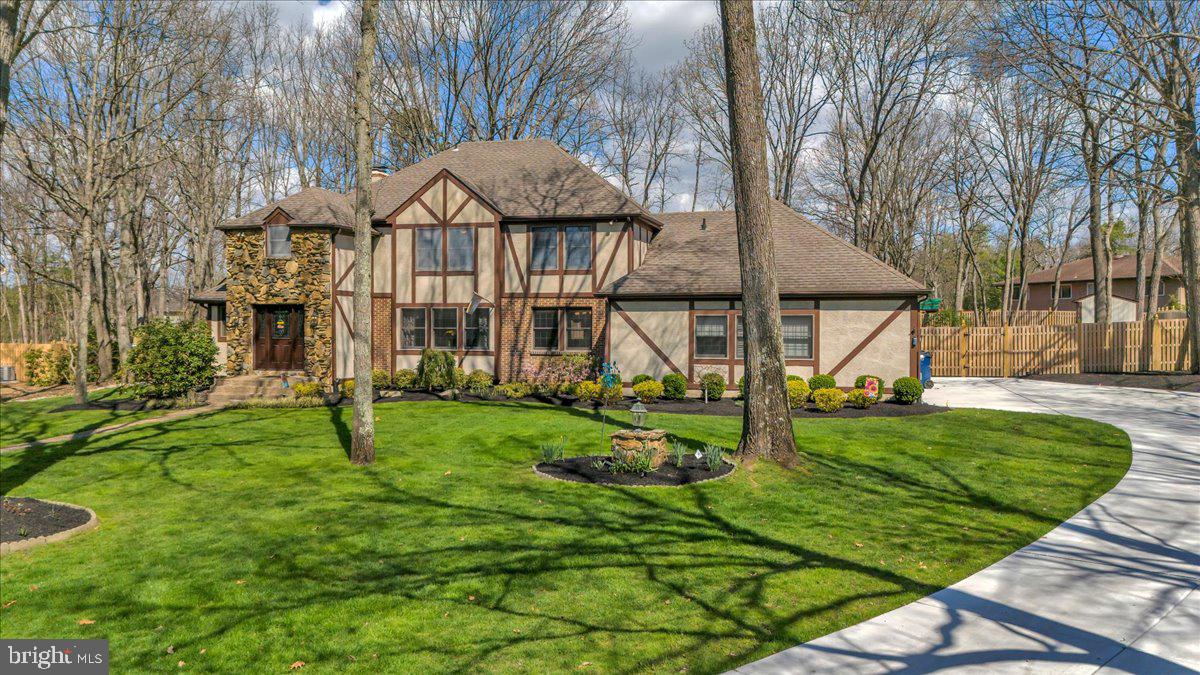 6 EDELWEISS LANE