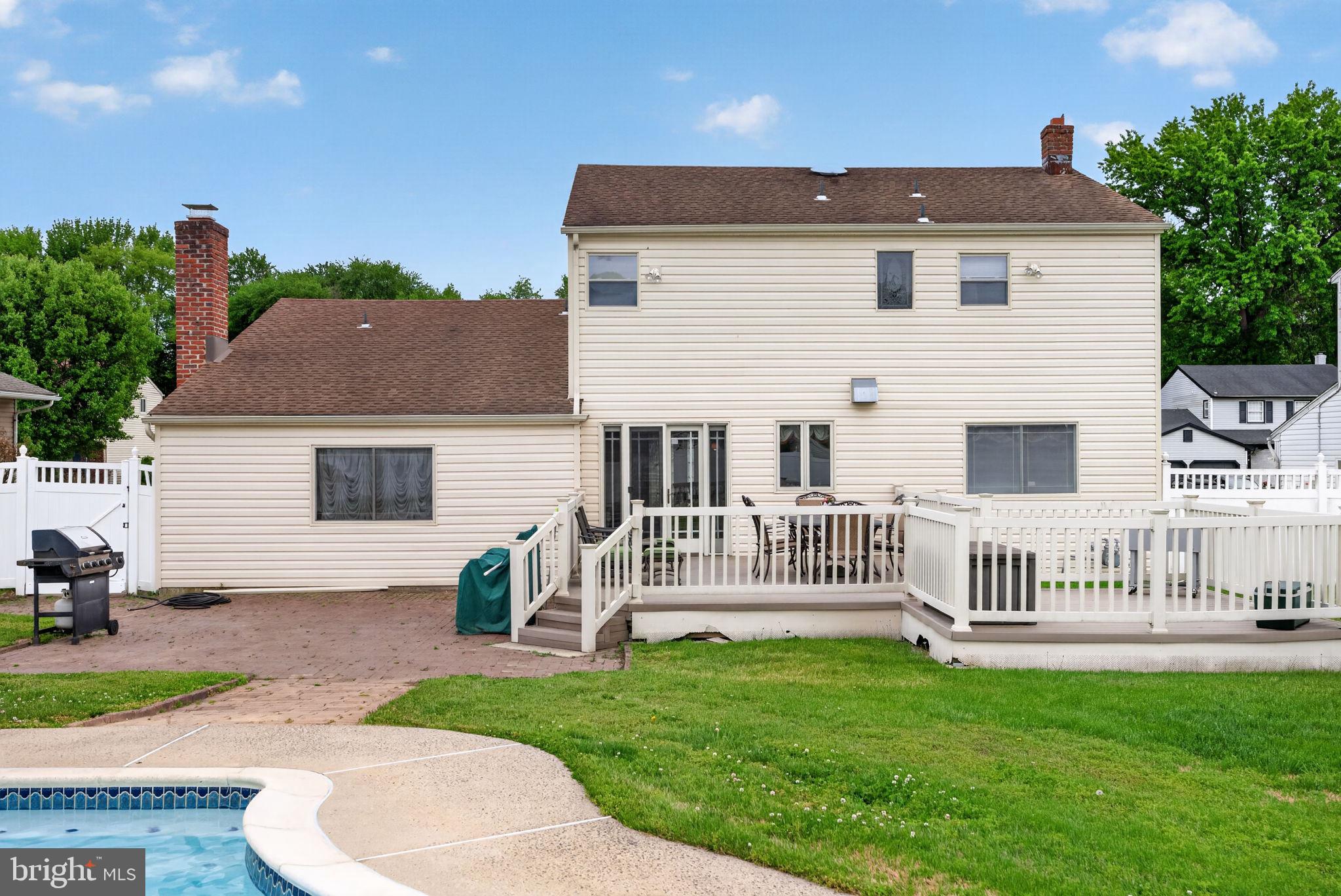 24 MILLBRIDGE ROAD