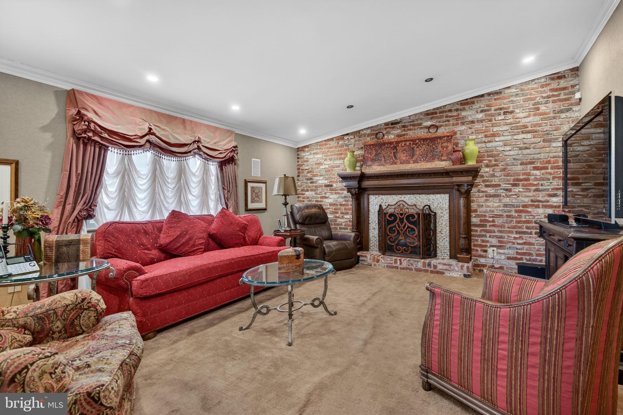 24 MILLBRIDGE ROAD
