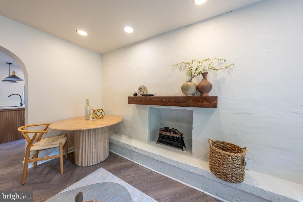 171 SILVER LAKE DRIVE