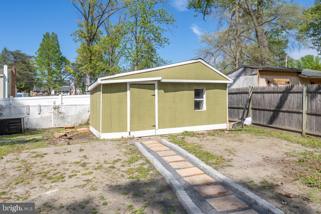 171 SILVER LAKE DRIVE