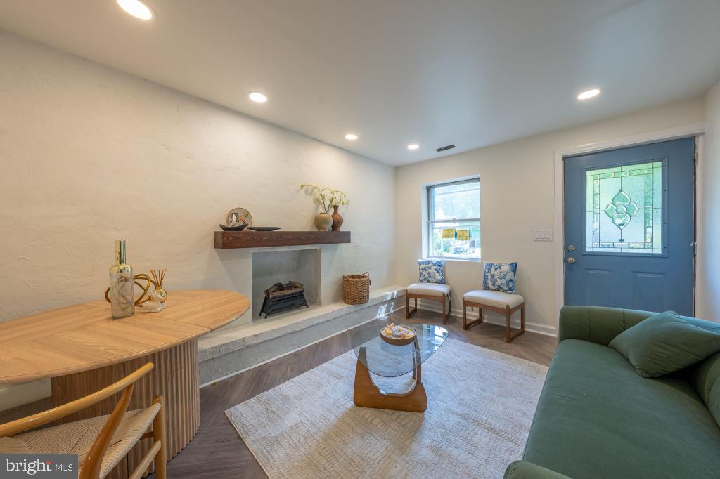 171 SILVER LAKE DRIVE