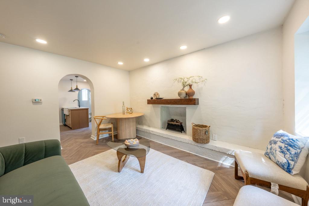 171 SILVER LAKE DRIVE