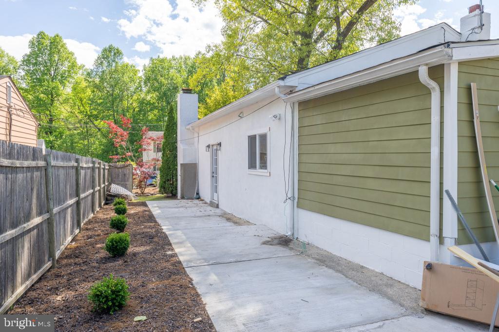 171 SILVER LAKE DRIVE