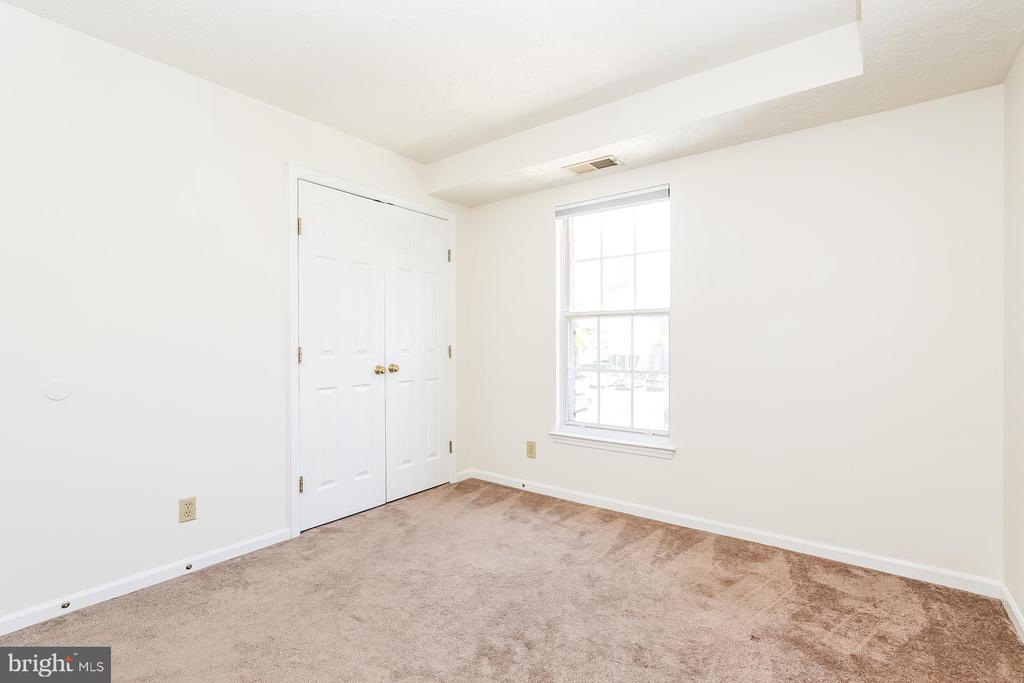 17 KENWOOD DRIVE