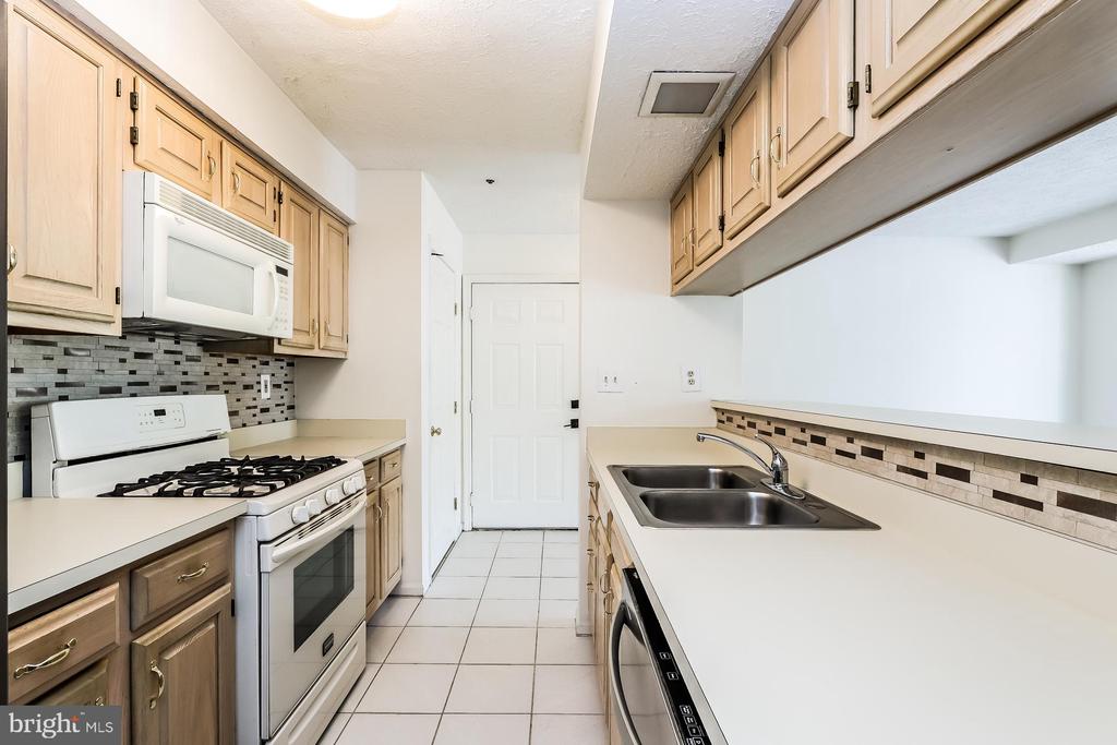 17 KENWOOD DRIVE