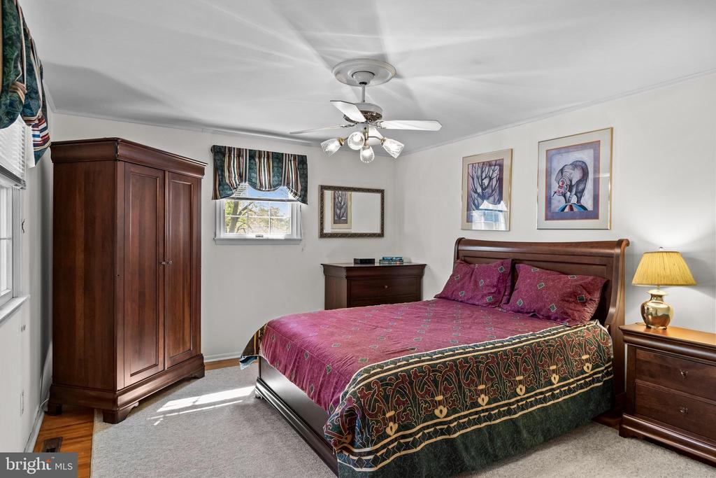 206 CROYDEN DRIVE