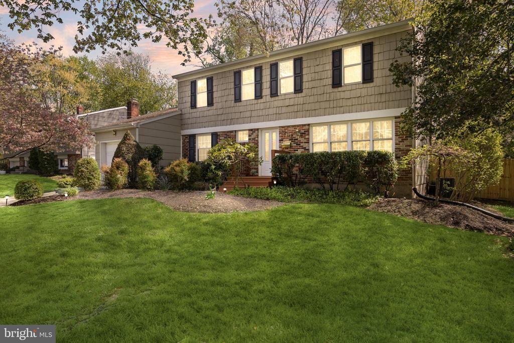 206 CROYDEN DRIVE