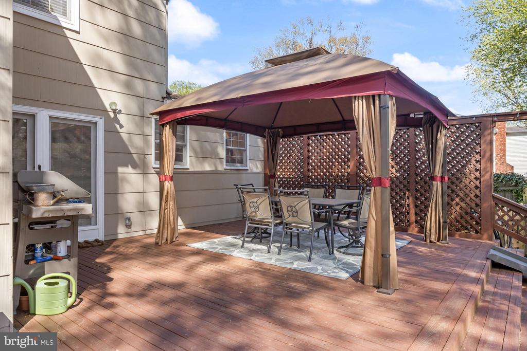 206 CROYDEN DRIVE