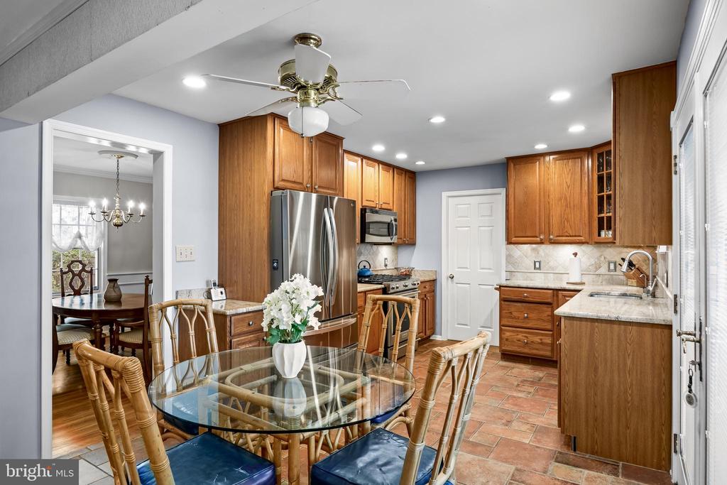 206 CROYDEN DRIVE