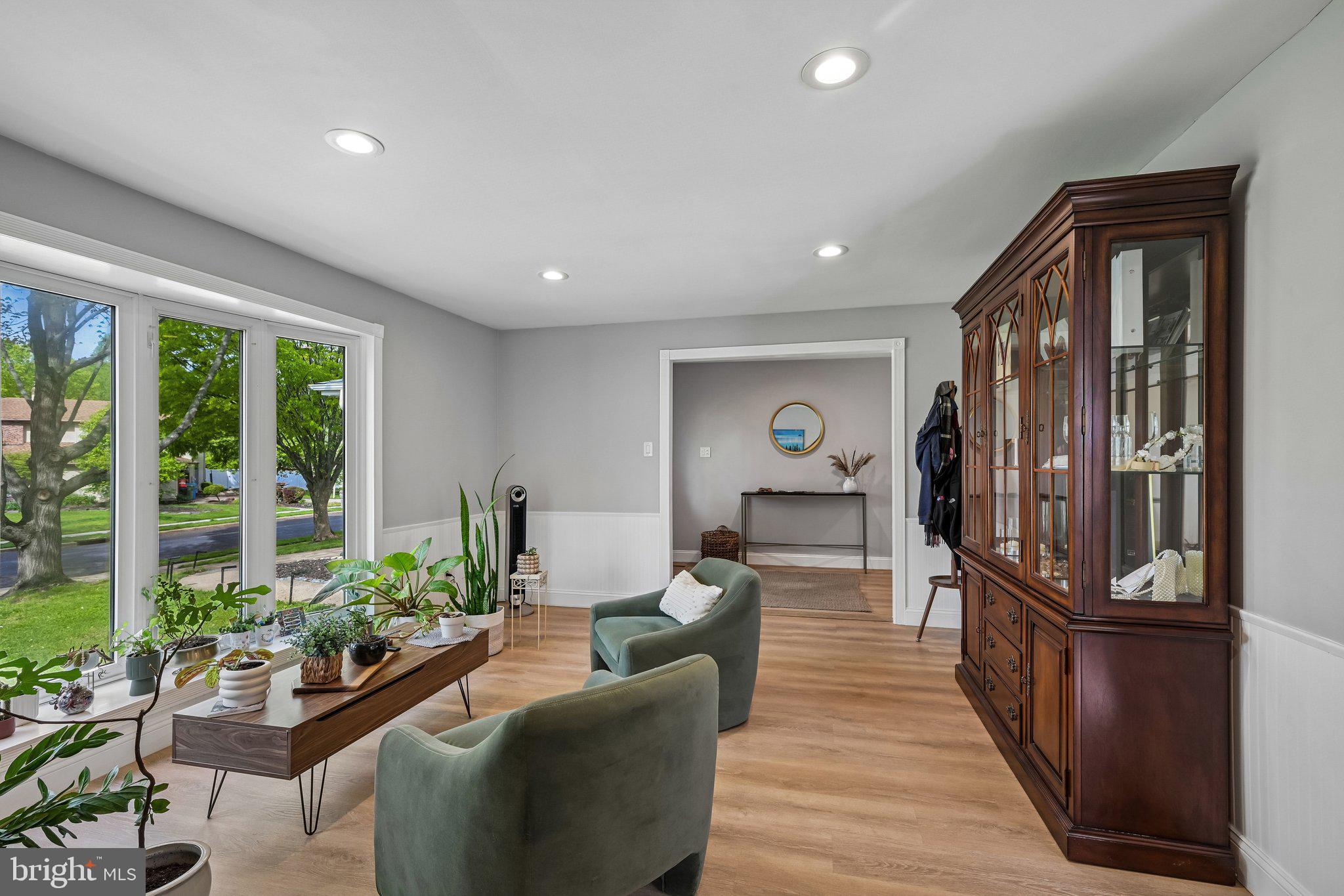 1669 BLUE JAY LANE