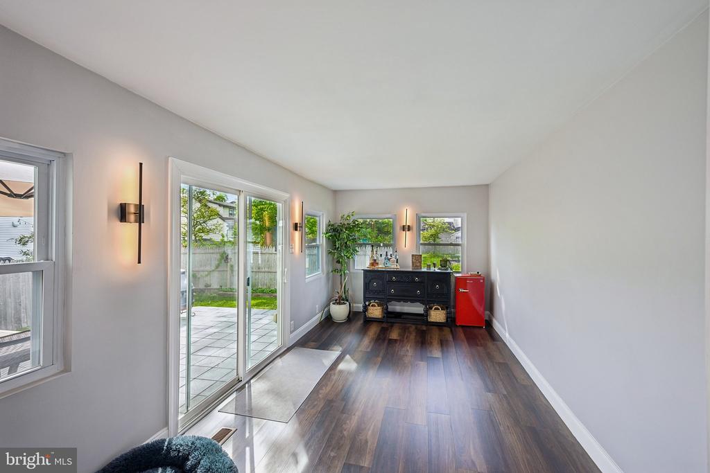 1669 BLUE JAY LANE