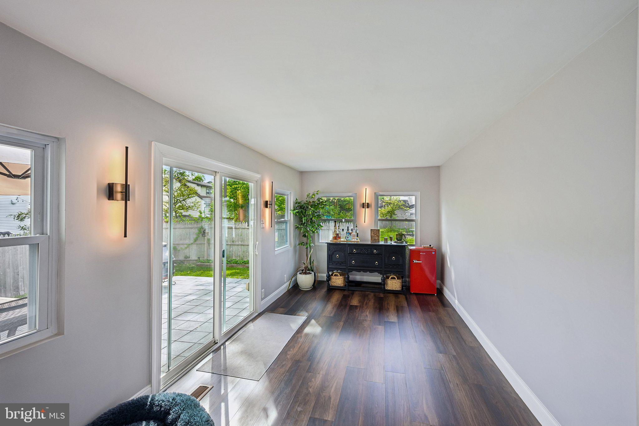 1669 BLUE JAY LANE