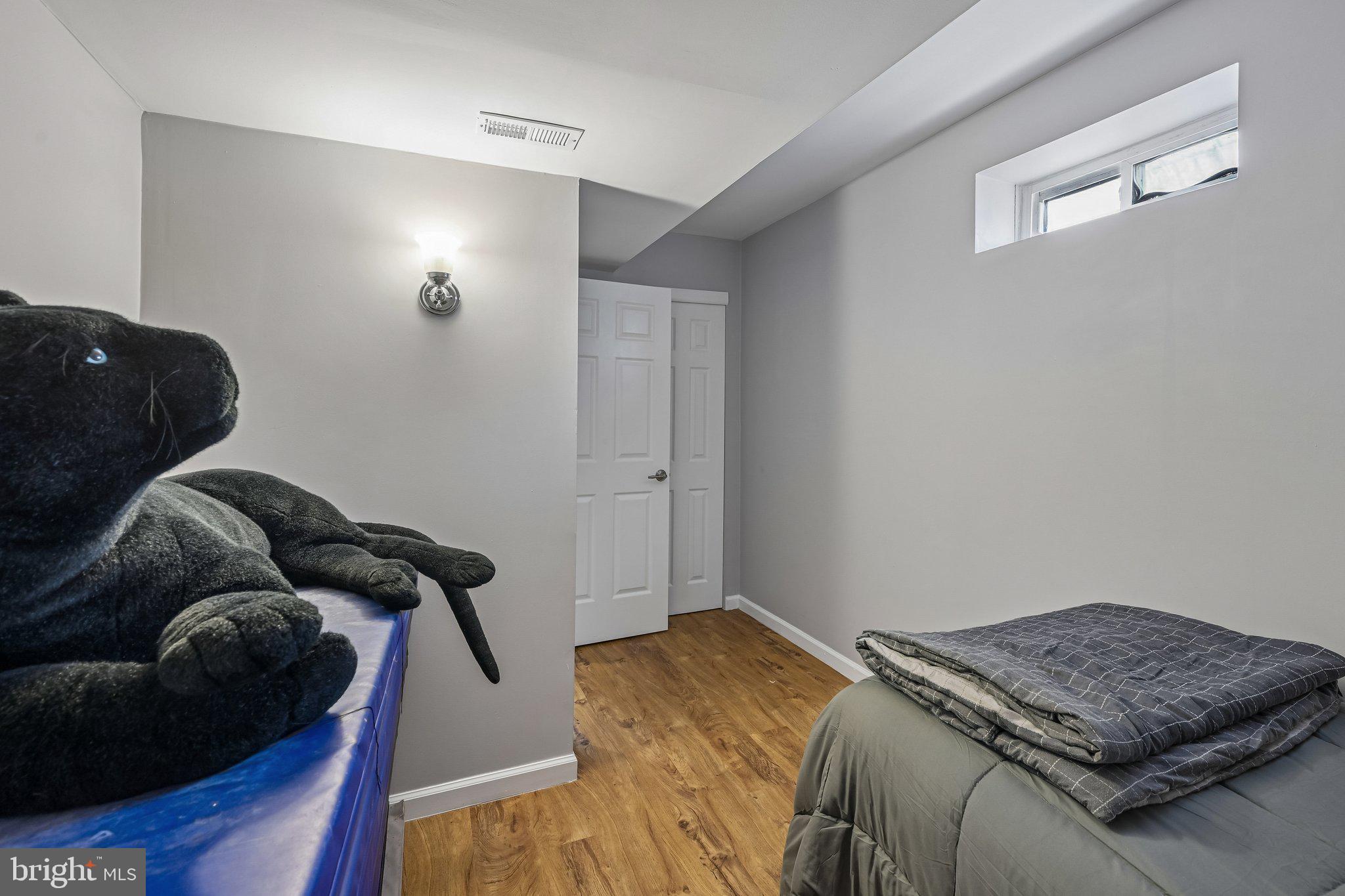 1669 BLUE JAY LANE