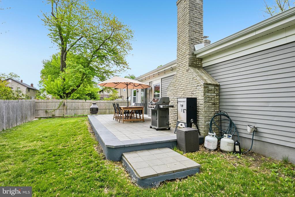 1669 BLUE JAY LANE