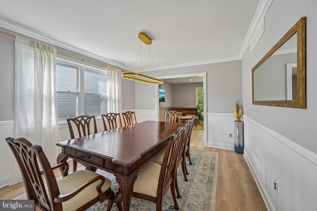 1669 BLUE JAY LANE