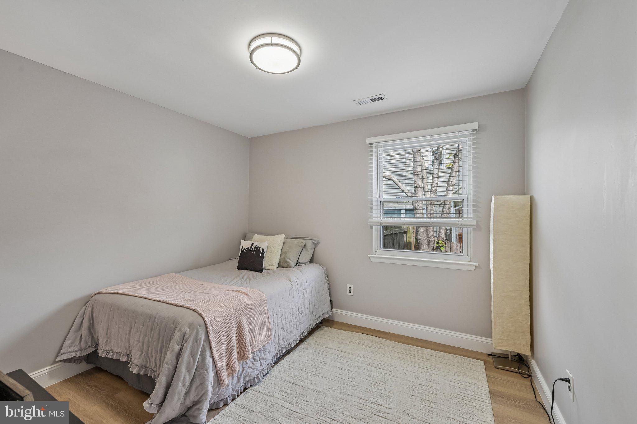 1669 BLUE JAY LANE