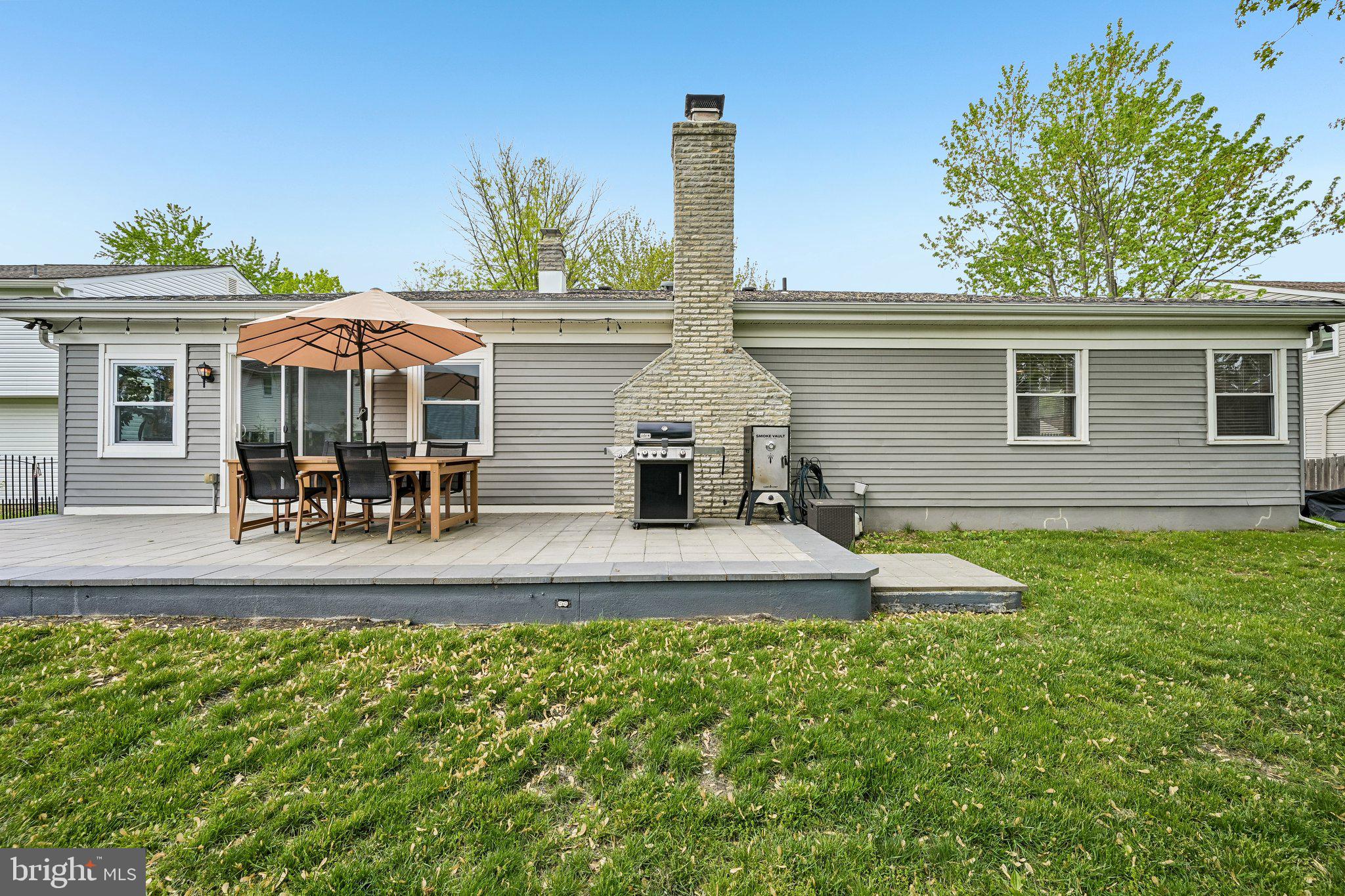 1669 BLUE JAY LANE