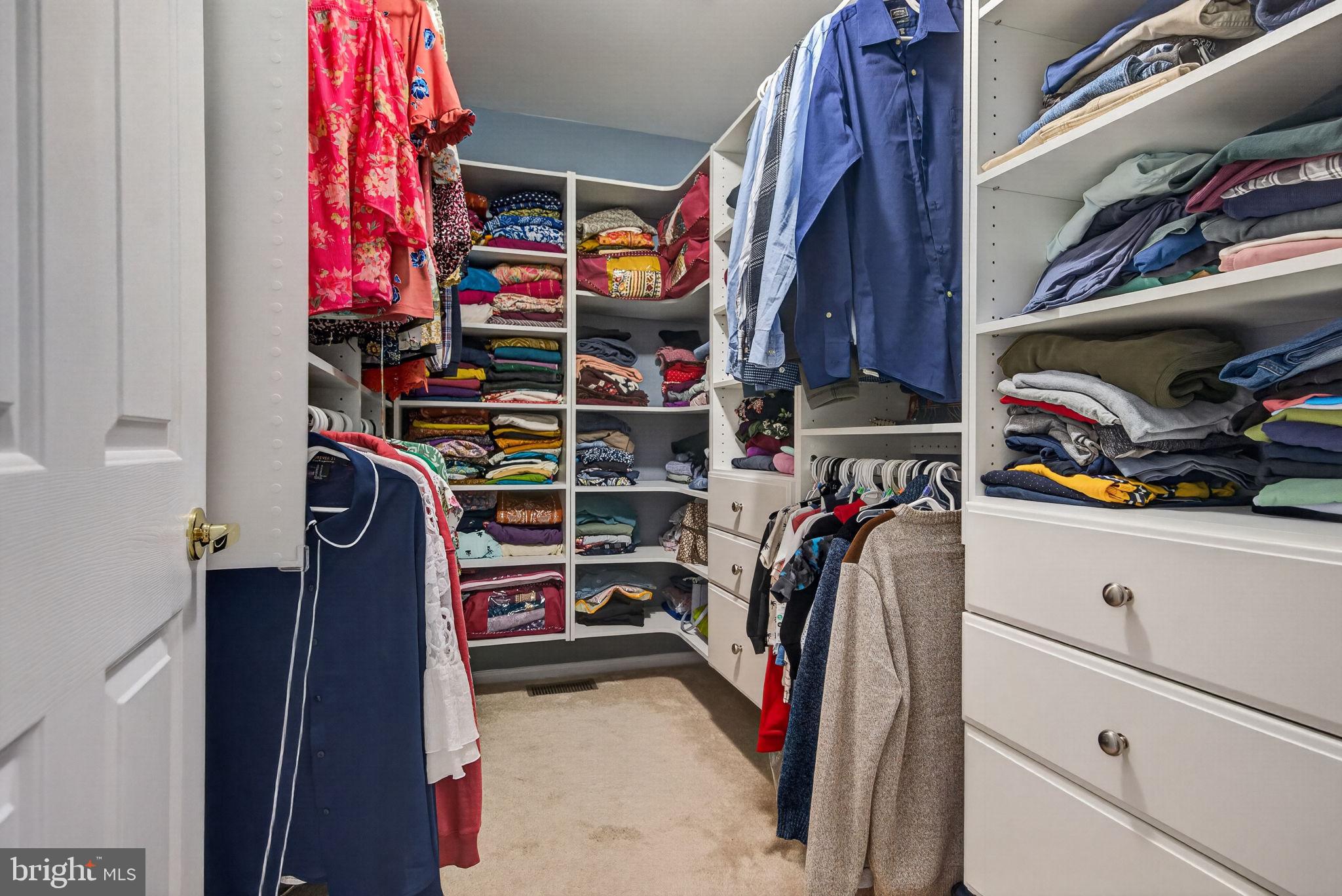 22 VERSAILLES BOULEVARD