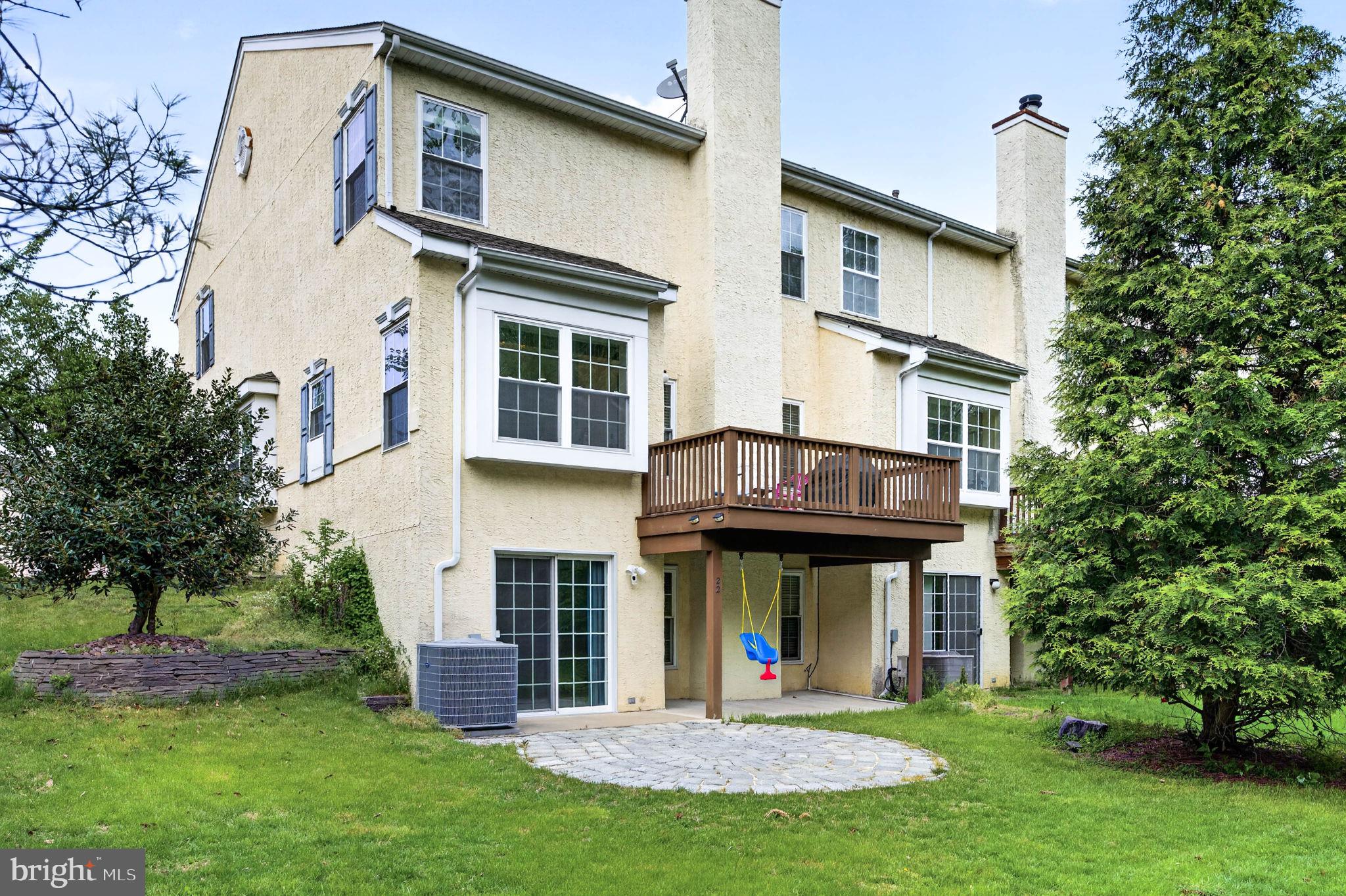 22 VERSAILLES BOULEVARD