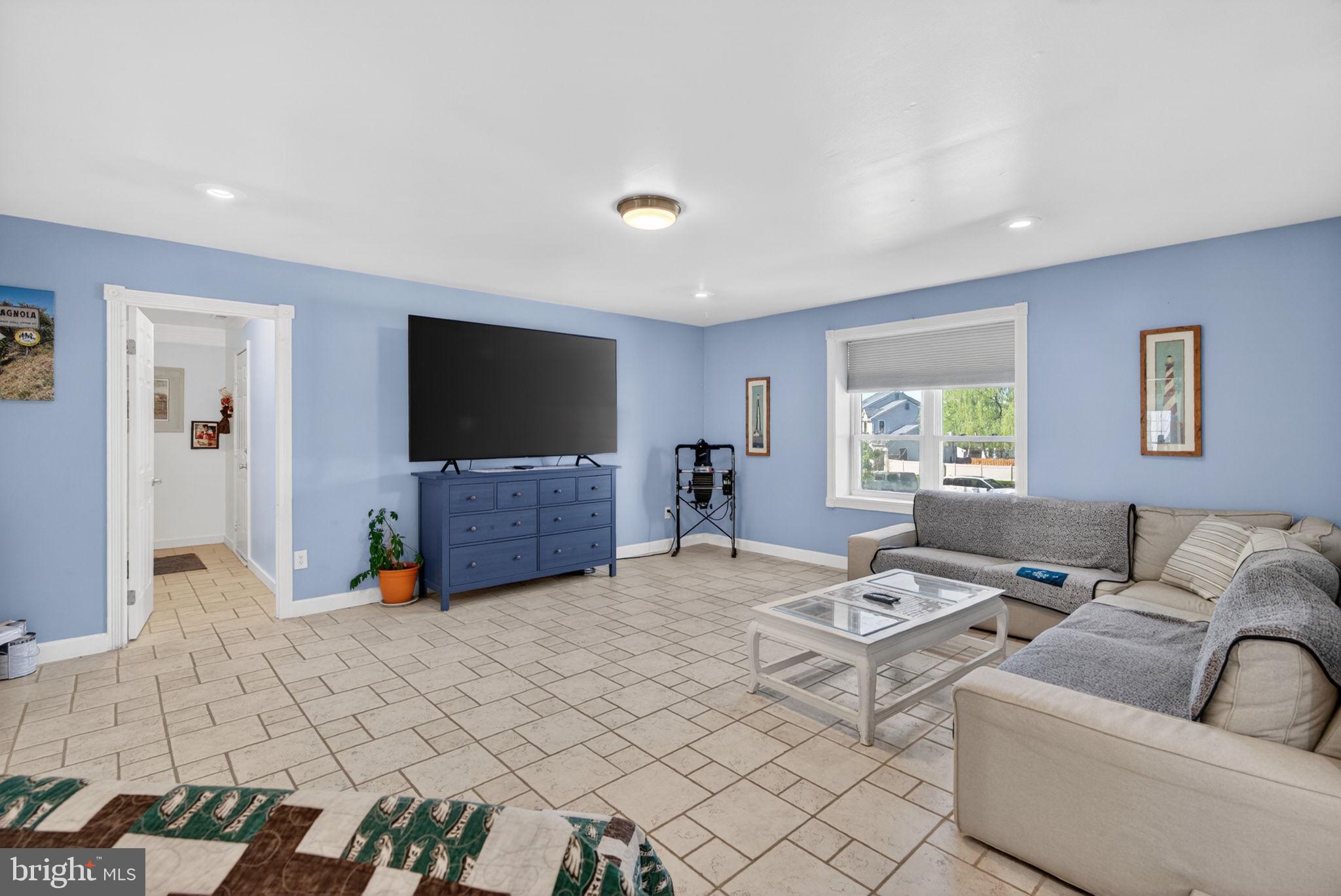 73 WESTMINSTER DRIVE